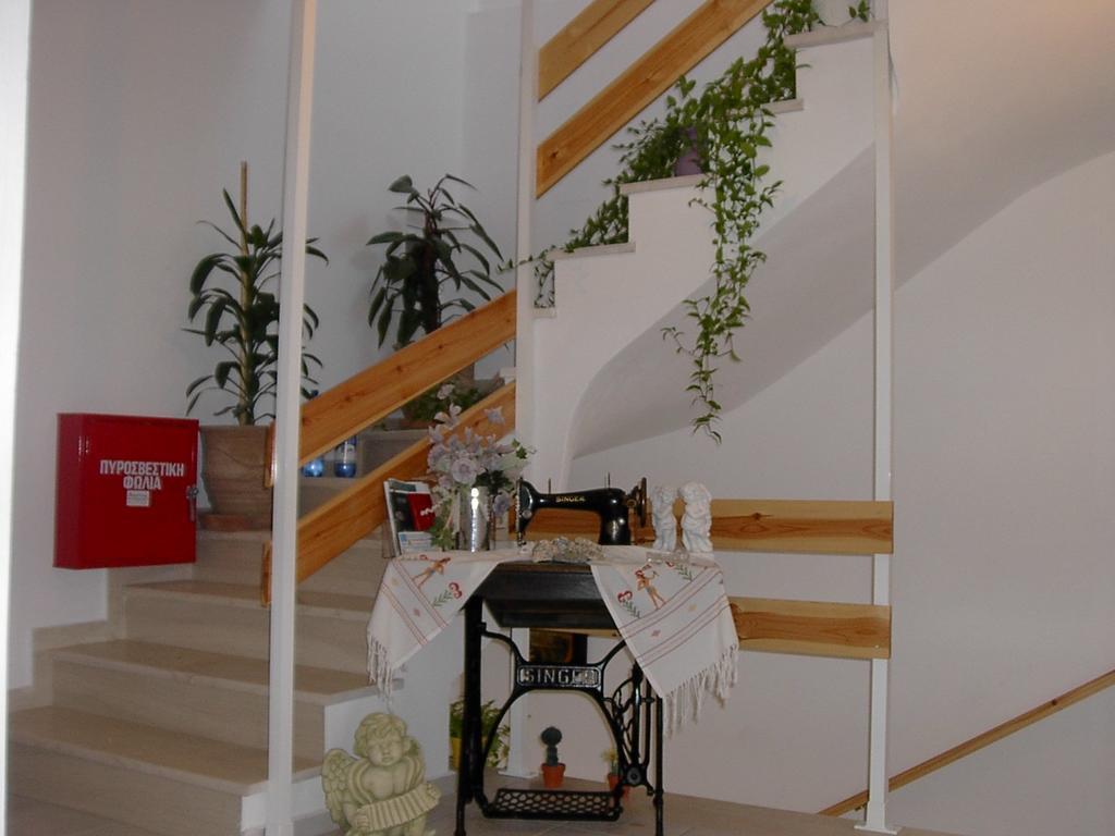 Xenos Apartments เกราตอกัมโปส ภายนอก รูปภาพ