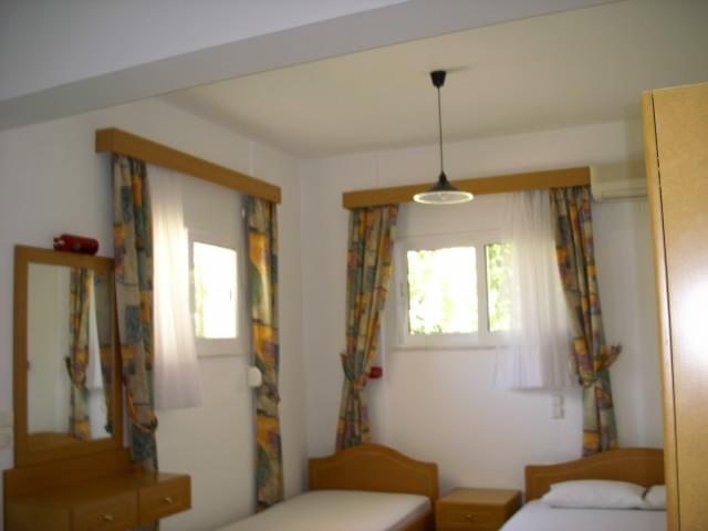 Xenos Apartments เกราตอกัมโปส ภายนอก รูปภาพ